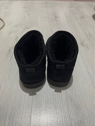 38 Beden ugg bot