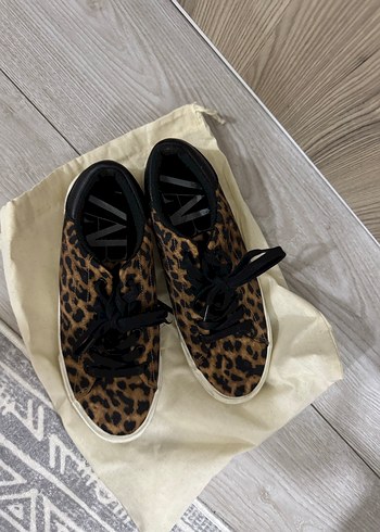 39 Beden Kürklü Leopar Desenli Platform Kadın Spor Ayakkabı