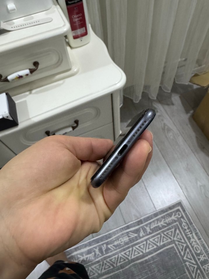 İPhone 11 64 gb ıphone 8 64 gb iki telefon - Görsel 3