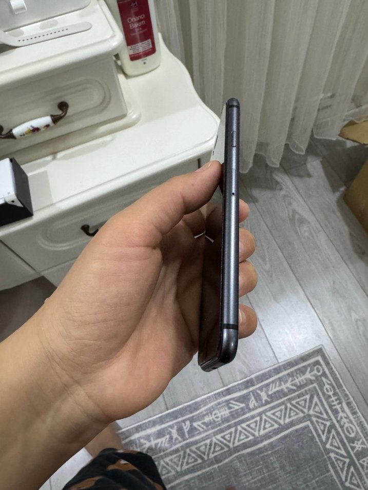 İPhone 11 64 gb ıphone 8 64 gb iki telefon - Görsel 4