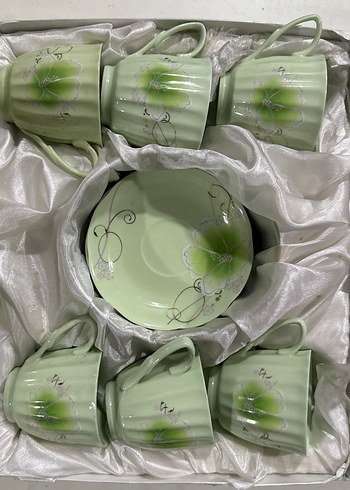 Yeşil Çiçek Desenli 6'lı Porselen Fincan Takımı - Görsel 2