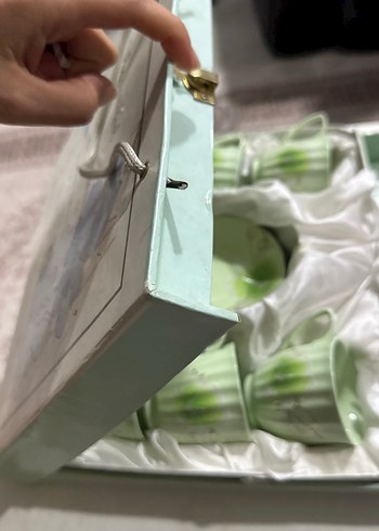 Yeşil Çiçek Desenli 6'lı Porselen Fincan Takımı - Görsel 4