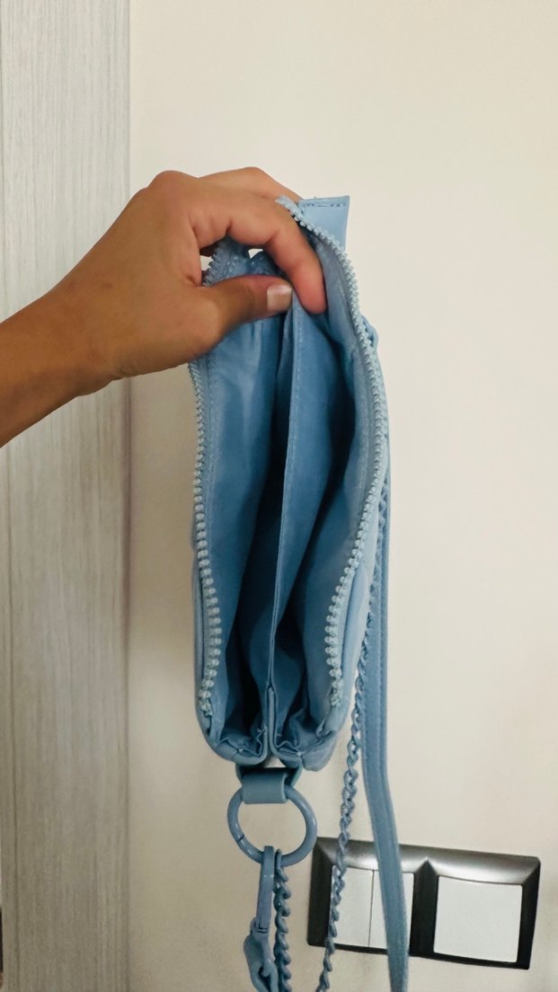 Zincir Detaylı Mavi Deri Kadın Çanta - Görsel 3