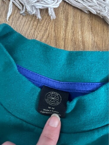 Urban Outfitters vintage salaş sweatshirt