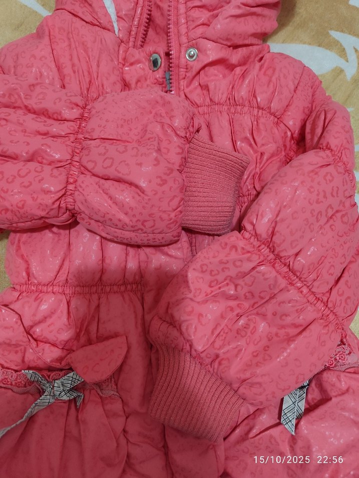 Kız Çocuk Pembe Kapüşonlu Kürklü Mont - Görsel 3