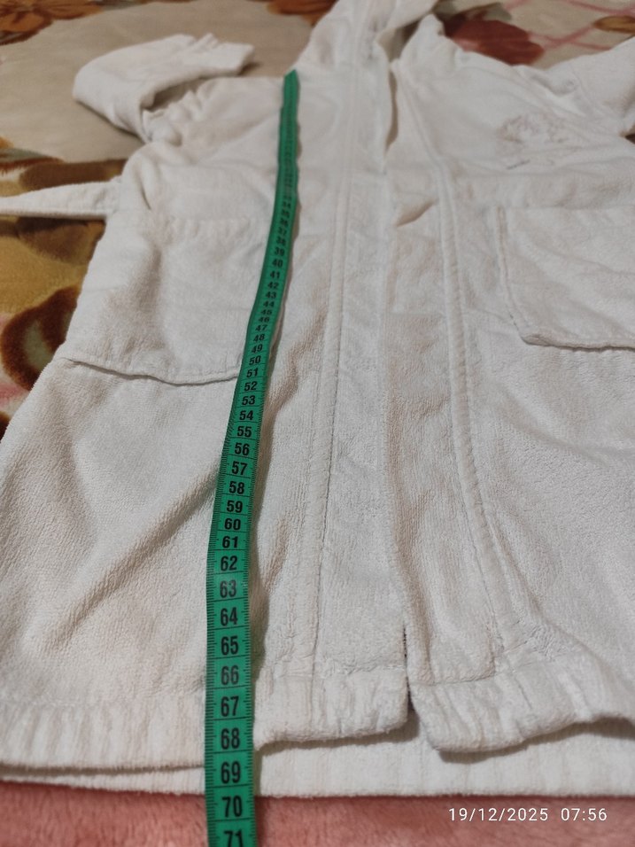 Kız Çocuk Kapüşonlu Beyaz Bornoz - Görsel 3