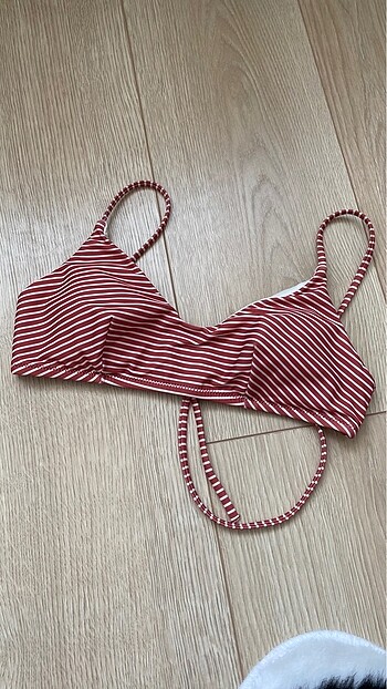 Penti bikini üstü