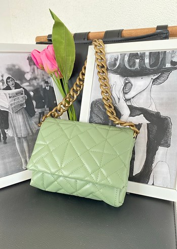 Zincir Detaylı Pastel Yeşil Deri Çanta - Görsel 5