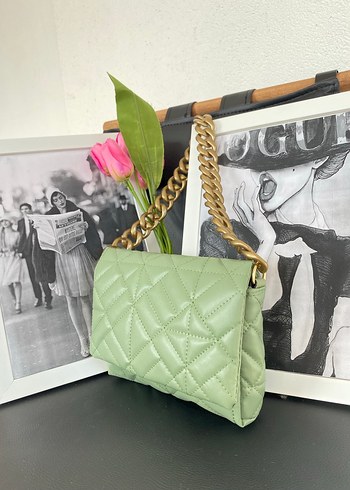 Zincir Detaylı Pastel Yeşil Deri Çanta - Görsel 3