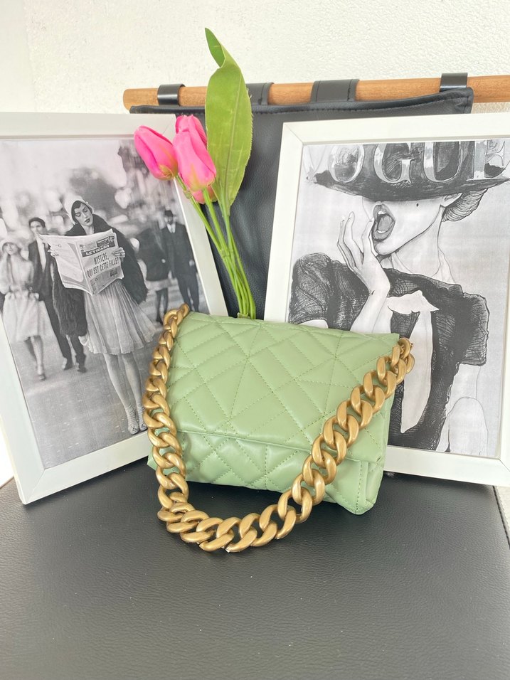 Zincir Detaylı Pastel Yeşil Deri Çanta - Görsel 2
