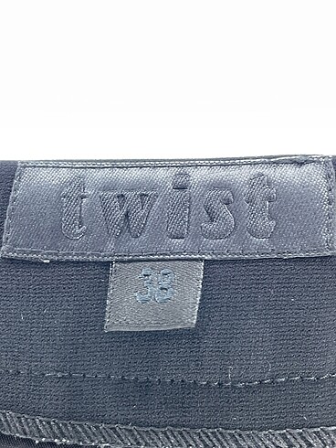 38 Beden siyah Renk Twist Midi Etek %70 İndirimli.