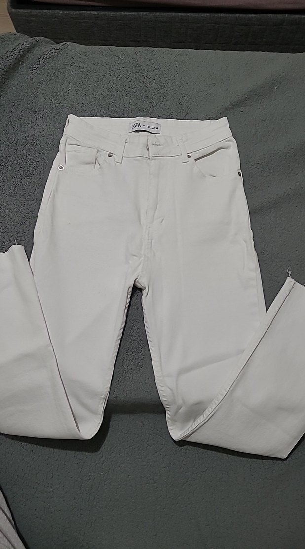 Zara Beyaz Regular Fit Midi Kadın Kot Pantolon - Görsel 2