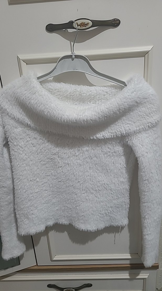 Kadın Beyaz Peluş Uzun Kollu Sweatshirt - Görsel 4