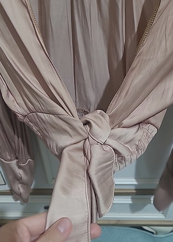 Bej Pilili Yaka Detaylı Uzun Kollu Kadın Bluz - Görsel 3