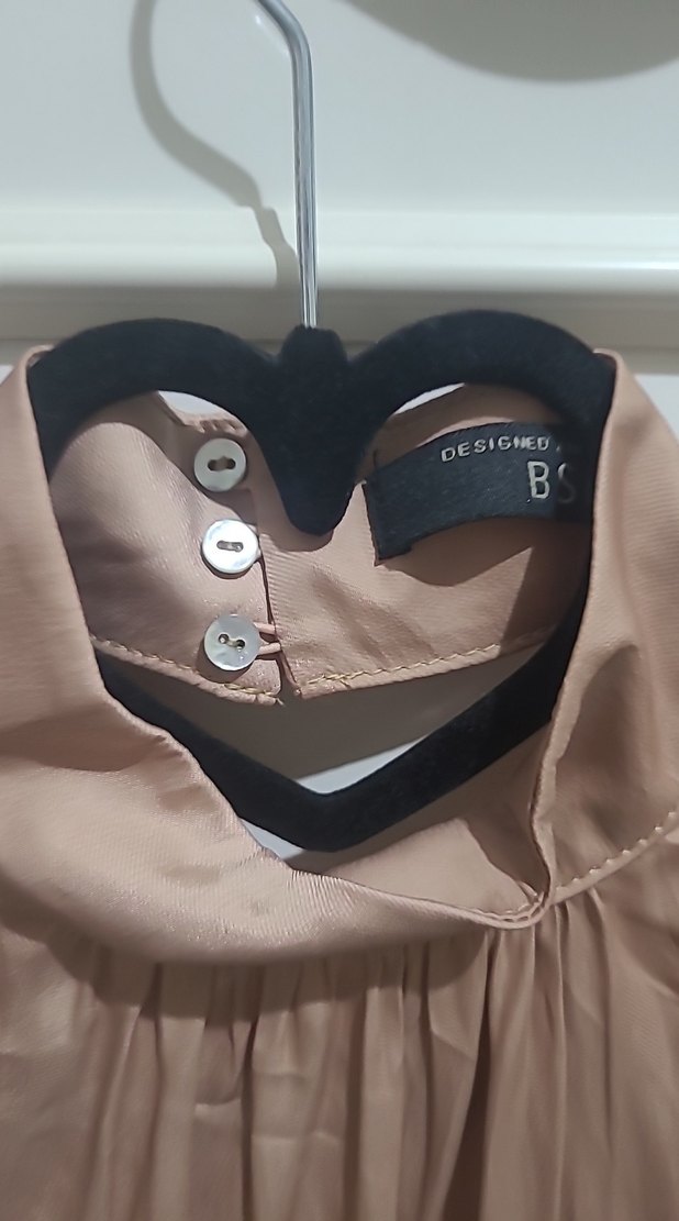 Bej Pilili Yaka Detaylı Uzun Kollu Kadın Bluz - Görsel 5