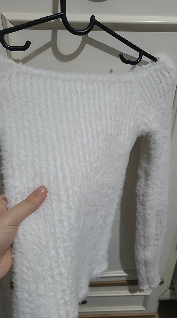 Beyaz Triko Kayık Yaka Kadın Kazak - Görsel 3