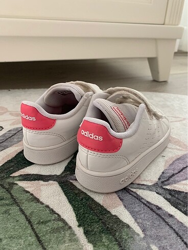 26 Beden Adidas ayakkabı