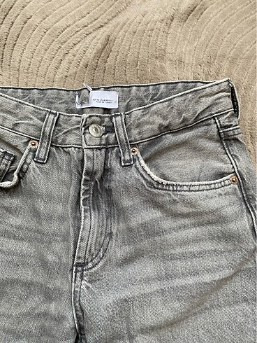 Zara Gri jean