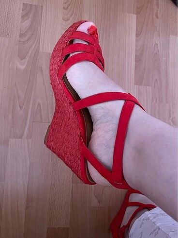 38 Beden kırmızı Renk Pull & Bear topuklu sandalet