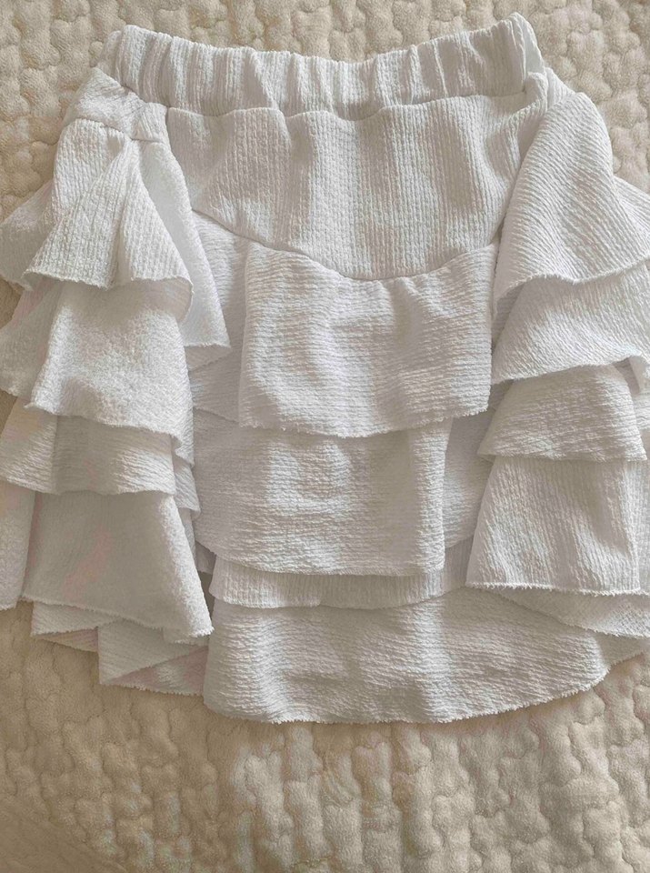 Beyaz fırfırlı etek - Görsel 2