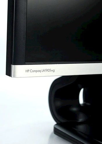 HP LA1905WG 19-INCH LCD Monitor Ekran - Görsel 8