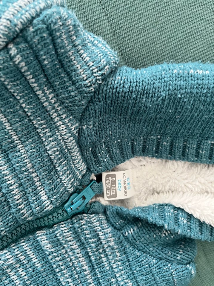 Erkek Çocuk Mavi Kapüşonlu Triko Hırka - Görsel 2