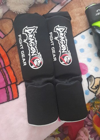 Velcro Kapanışlı Siyah Baskılı Motosiklet Diz Koruyucu