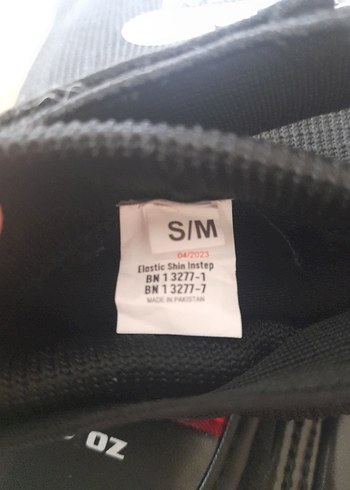 Velcro Kapanışlı Siyah Baskılı Motosiklet Diz Koruyucu - Görsel 3