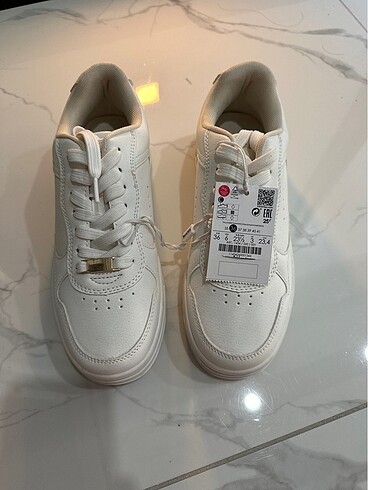 36 Beden Bershka ayakkabı