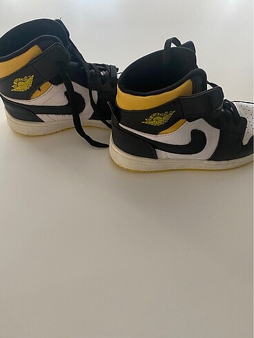 33 Beden beyaz Renk Nike çoçuk ayakkabı