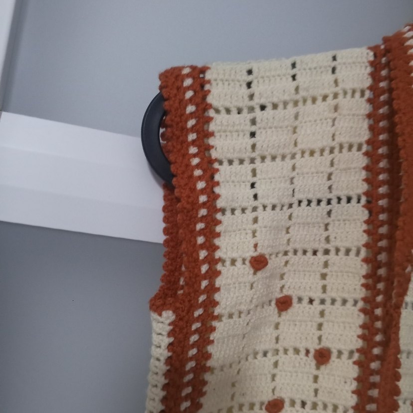 Nakışlı Kısa Örgü  Yelek - Görsel 3