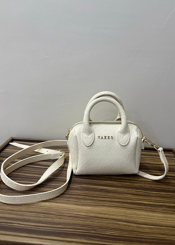 Beyaz Nakışlı Deri Kadın Çanta - Görsel 6