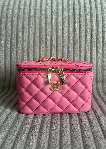 Chanel marka Pembe Zincir Detaylı Deri Kadın Çanta - Görsel 6