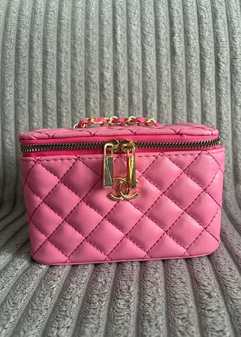 Chanel marka Pembe Zincir Detaylı Deri Kadın Çanta - Görsel 2