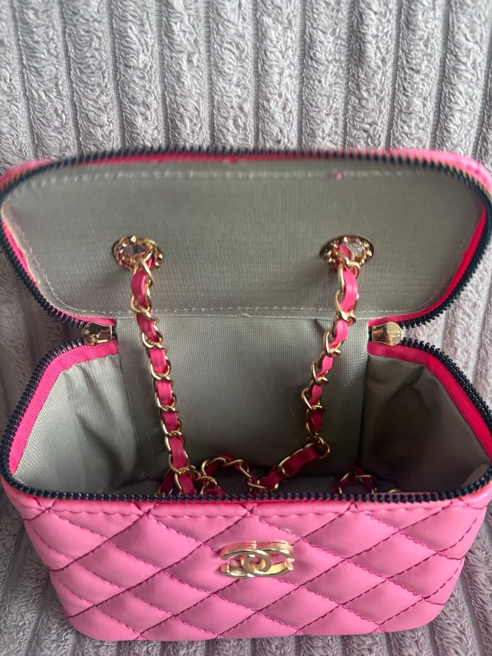 Chanel marka Pembe Zincir Detaylı Deri Kadın Çanta - Görsel 3