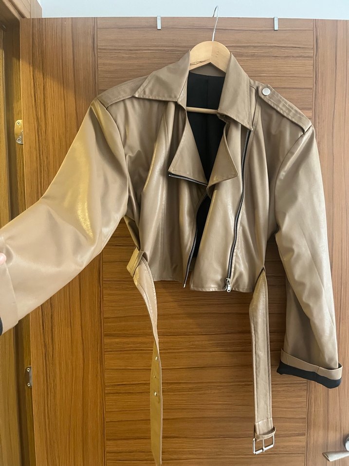 Bej Kemerli Kadın Deri Ceket - Görsel 3