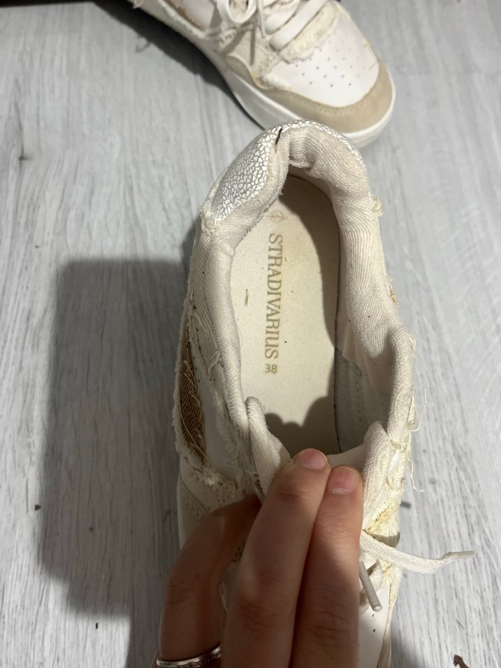 1 kez giyildi Kadın Beyaz Bağcıklı Dolgu Spor Ayakkabı - Görsel 3