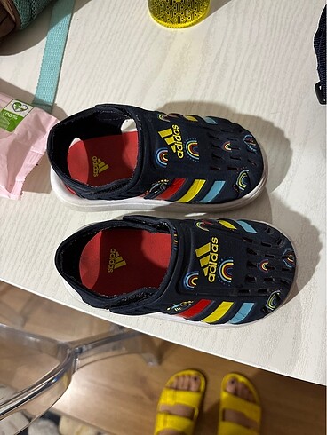 24 Beden Adidas