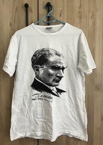 Beyaz Kısa Kollu Baskılı Tişört