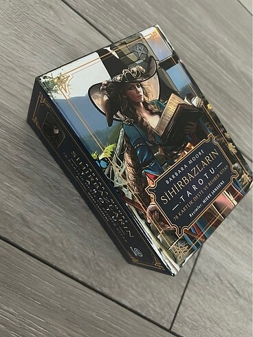  Beden Tarot kartları ve rehber kitabı