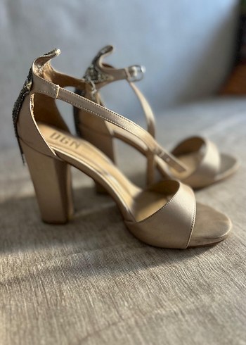 Bej Saten Tokalı İnce Topuklu Kadın Ayakkabı - Görsel 3
