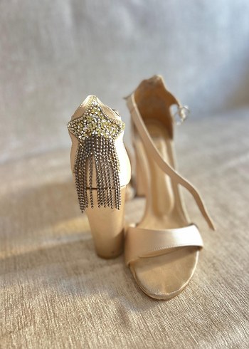 Bej Saten Tokalı İnce Topuklu Kadın Ayakkabı - Görsel 7