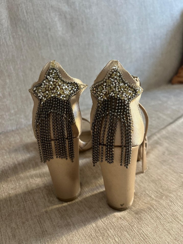 Bej Saten Tokalı İnce Topuklu Kadın Ayakkabı - Görsel 2