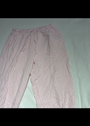 Mor Düğmeli Salaş Midi Kadın Pantolon - Görsel 3