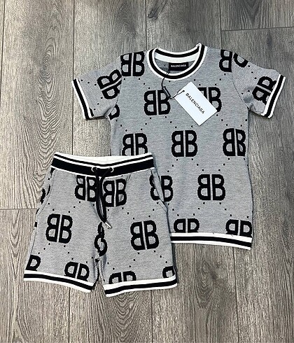 Balenciaga Takım