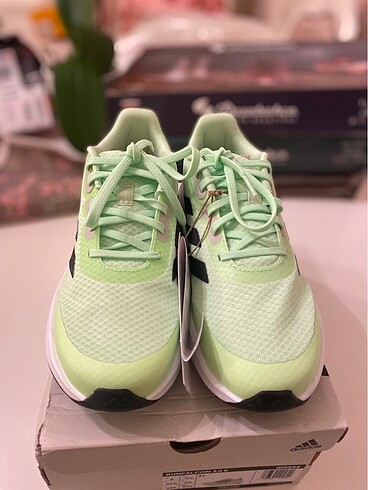 Adidas Orijinal faturalı sıfır adidas running