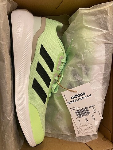Orijinal faturalı sıfır adidas running
