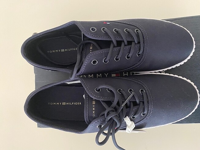 38 Beden lacivert Renk Orijinal faturalı tommy hilfiger
