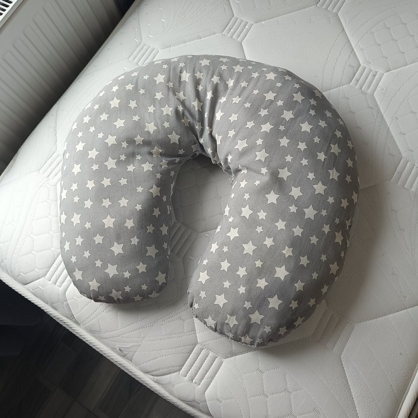 Gri Yıldız Desenli Emzirme ve Hamile Yastığı - Görsel 2