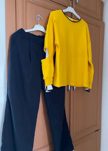 Sarı Üst ve Siyah Rahat Kadın pantolon kazak - Görsel 2
